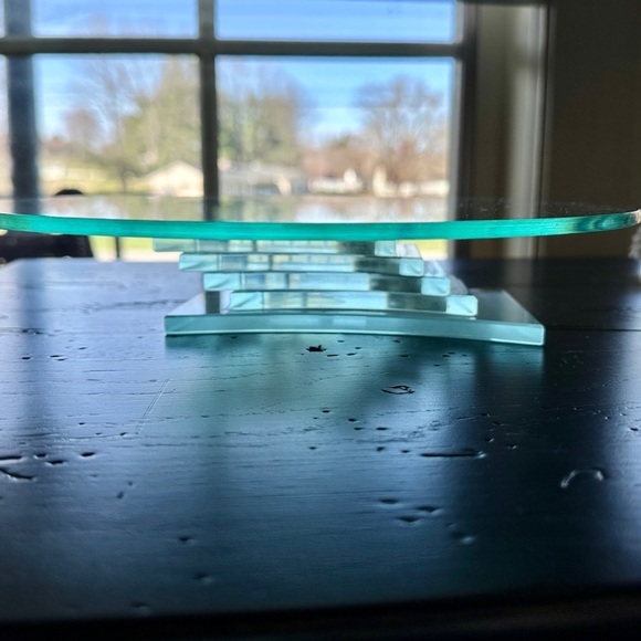 PARTYLITE, RETIRED, 3-WICK GLASS CANDLE HOLDER WITH GLASS STEP PEDESTAL. - Picture 10 of 13